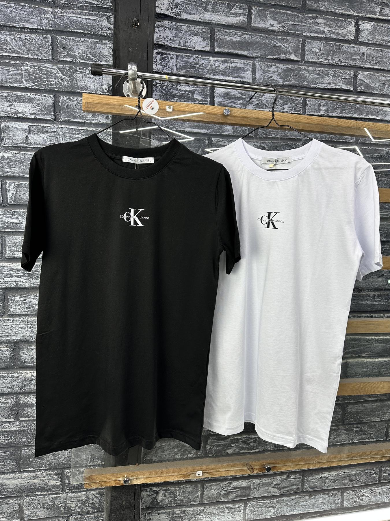 Футболка Calvin Klein (мале лого) женская хлопковая черная летняя с коротким рукавом прямого кроя тенниска