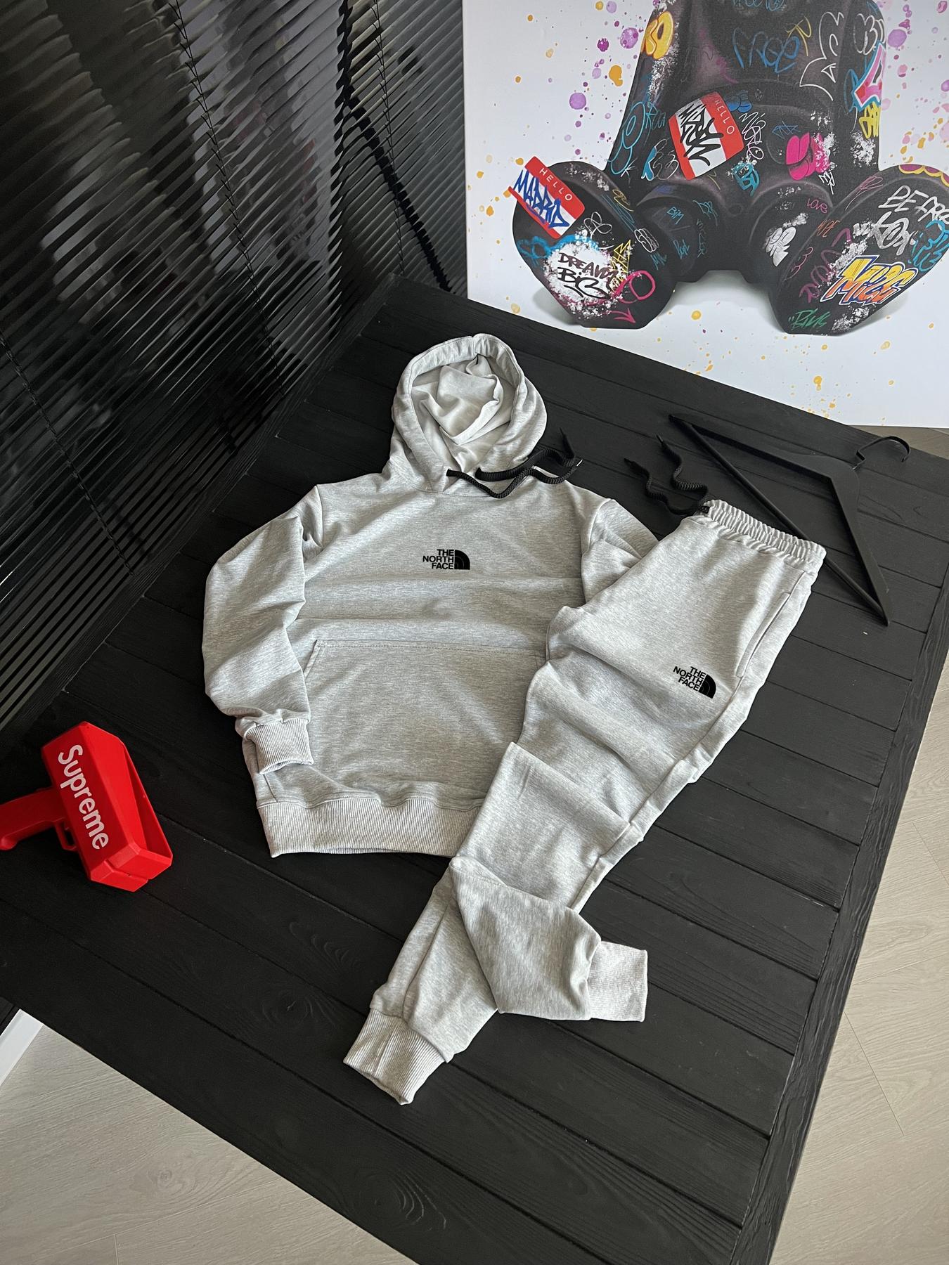 Комплект худи The North Face трикотажный демисезонный трендовый и актуальный для прогулок костюм