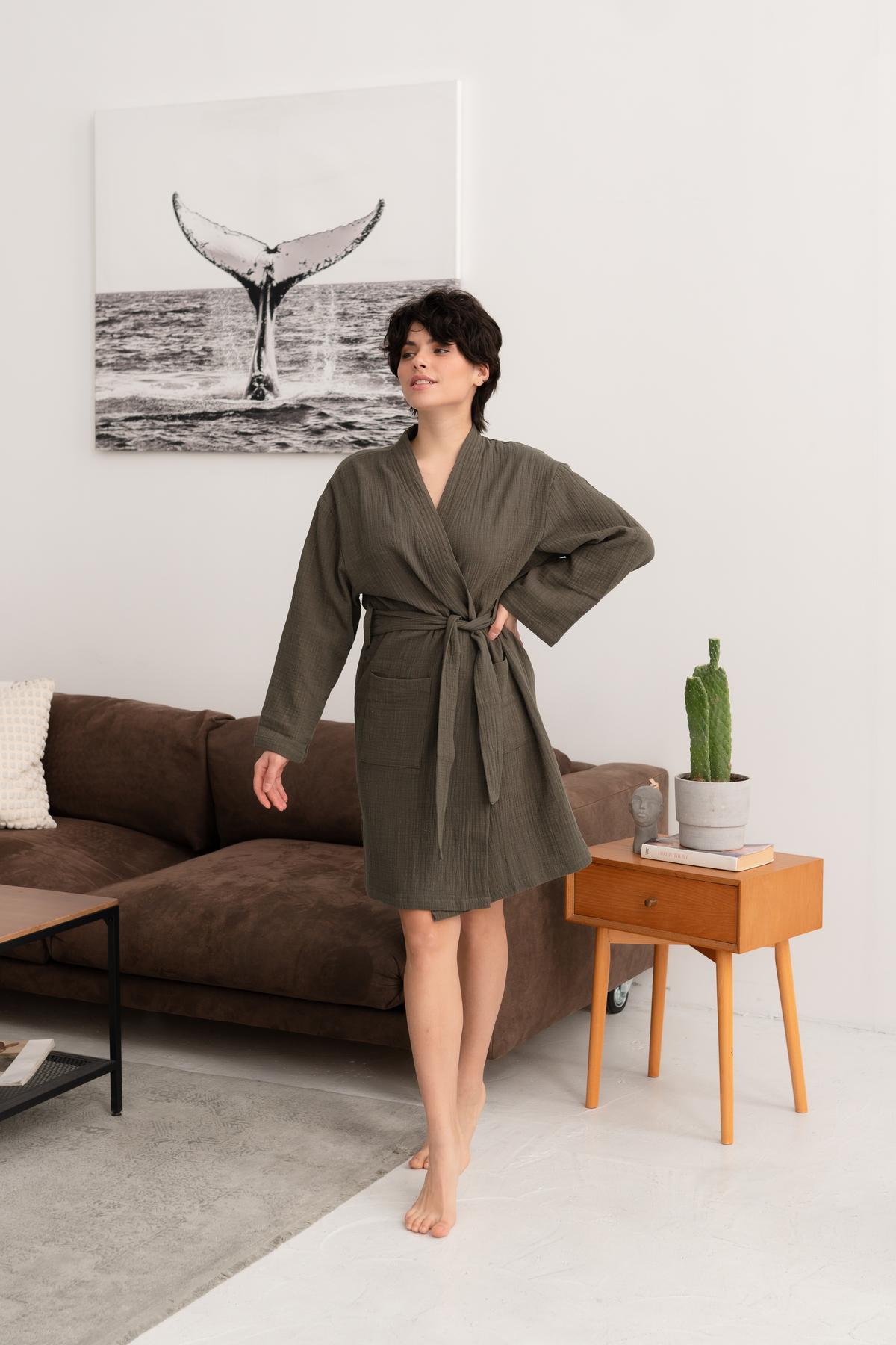 Жіночий халат COSY Duna із фактурного мусліну хакі - фото 2