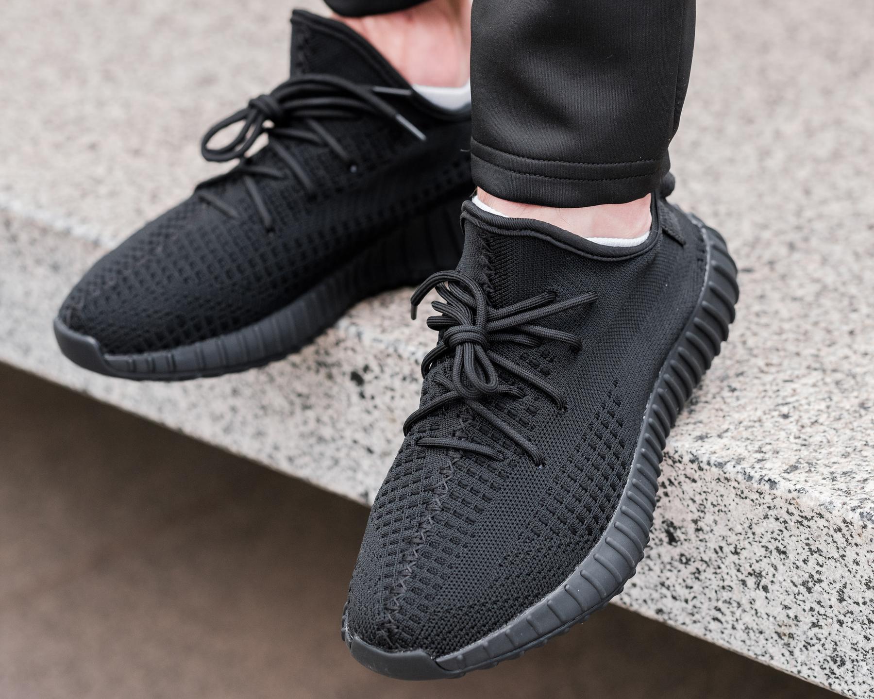 Черные мужские текстильные кроссы Adidas Yeezy Boost 350 - Full Black ...