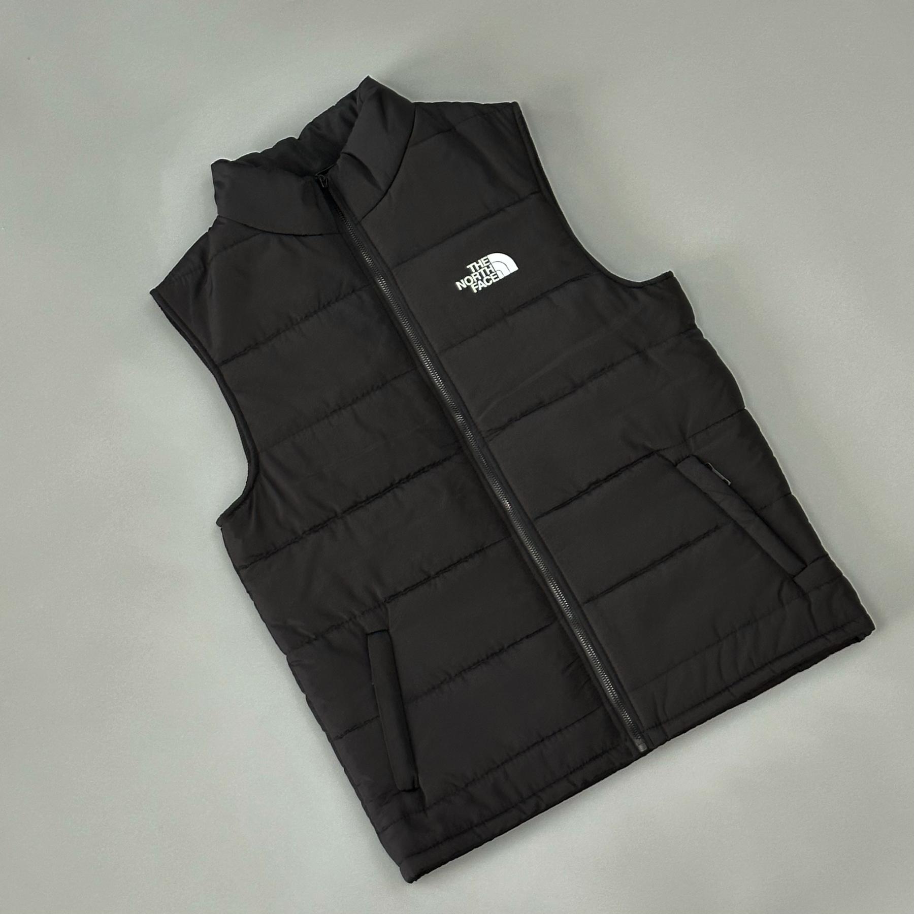 Жилетка The North Face чоловіча чорна демісезонна зручна на блискавці на синтепоні прямого крою безрукавка