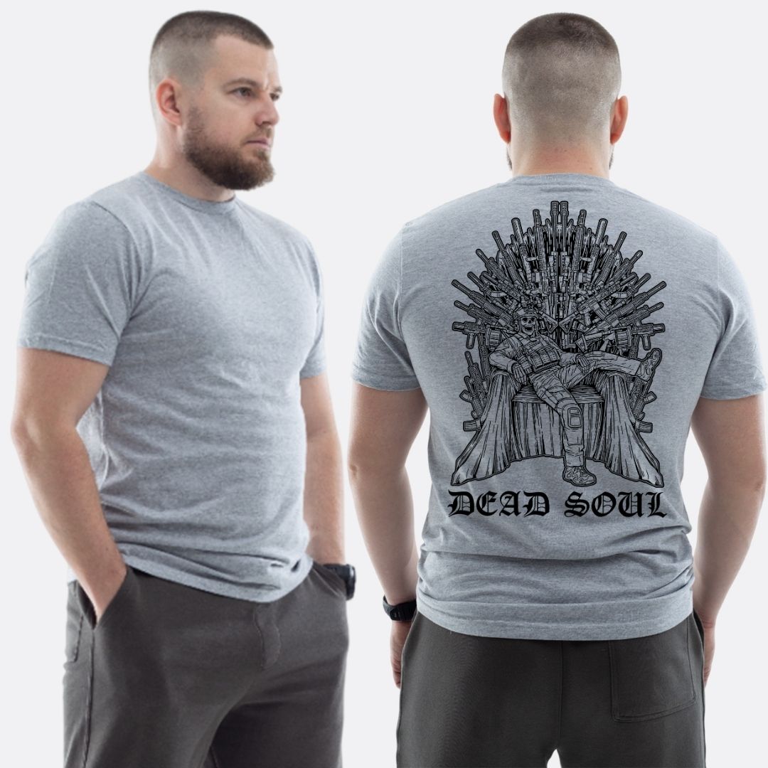 Чоловіча класична футболка з принтом Dead soul мертва душа скелет на залізному троні , Світло сірий