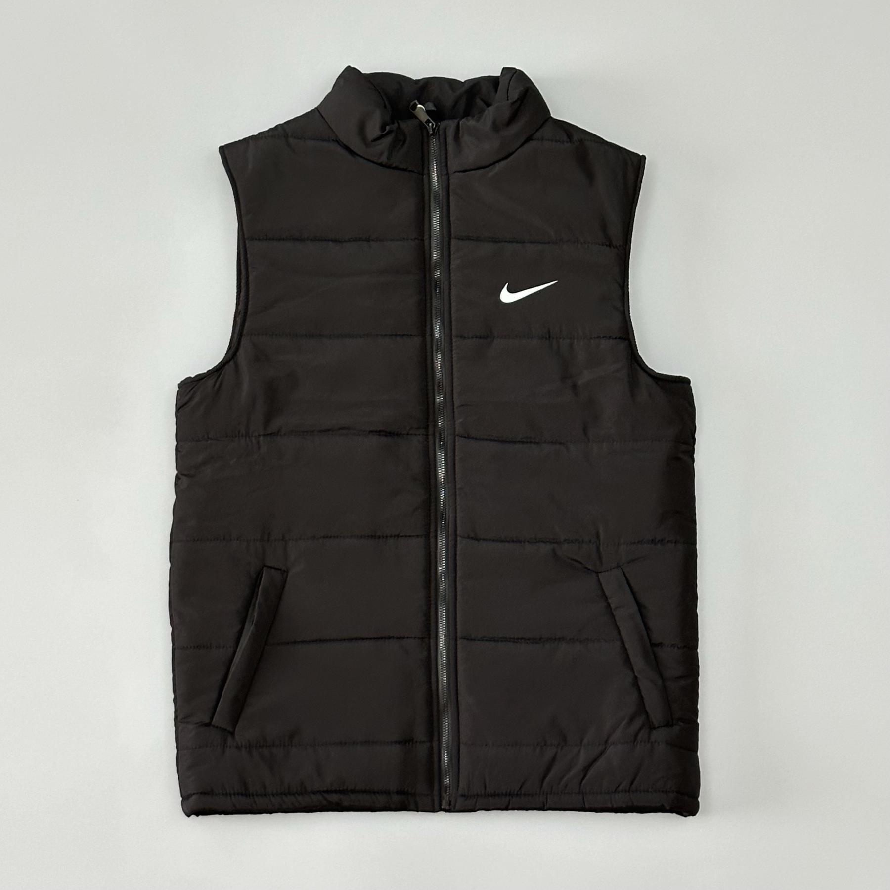Жилетка Nike мужская черная демисезонная модная и актуальная на молнии на синтепоне прямого кроя безрукавка
