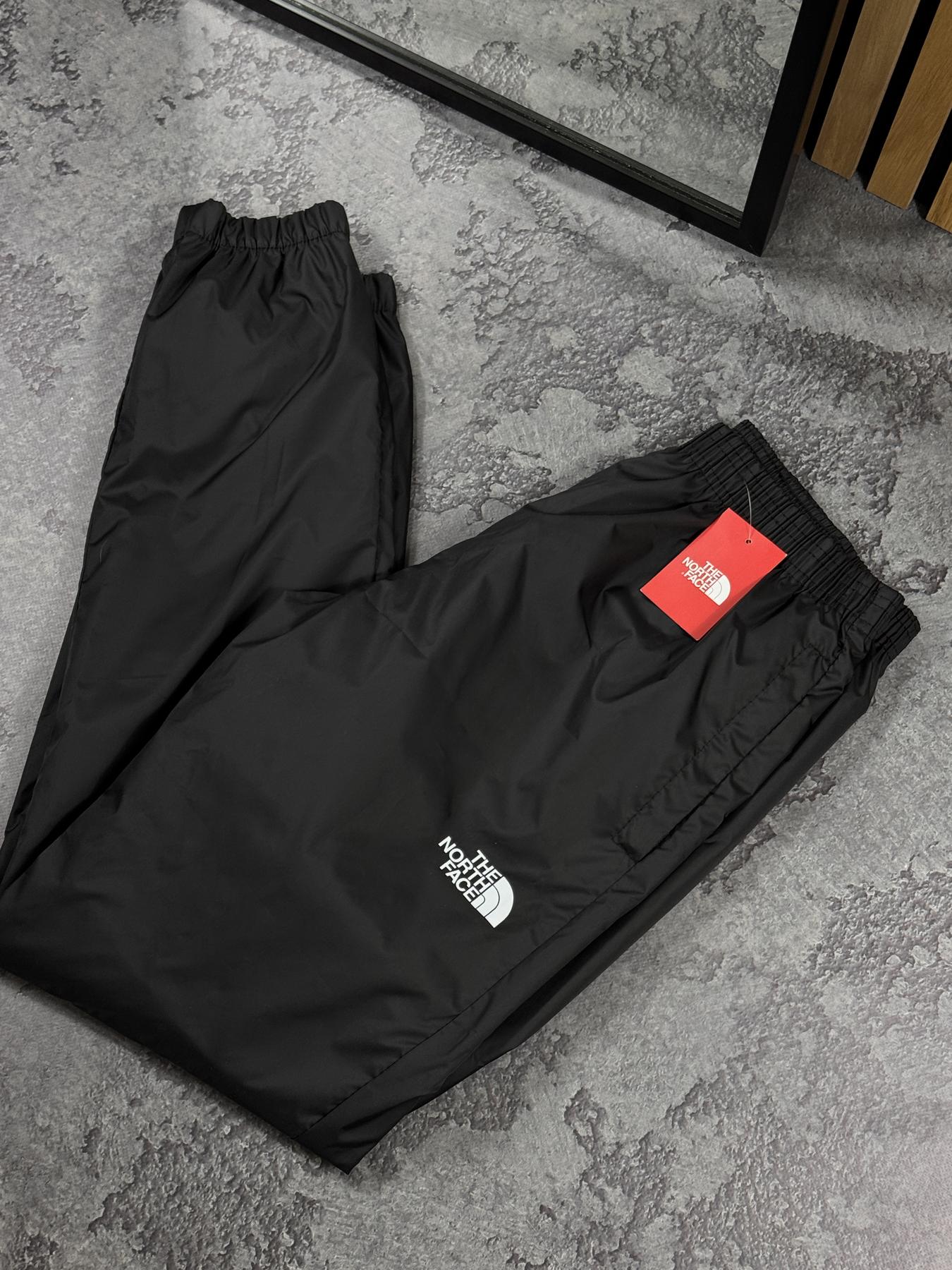 Спортивные штаны The North Face плащевка демисезонные качественные и практичные для путешествий джоггеры