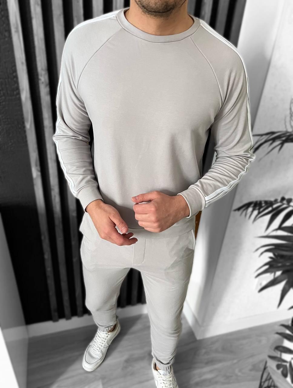 Базовый весняний костюм хлопковый повседневный и молодежный в стиле casual комплект