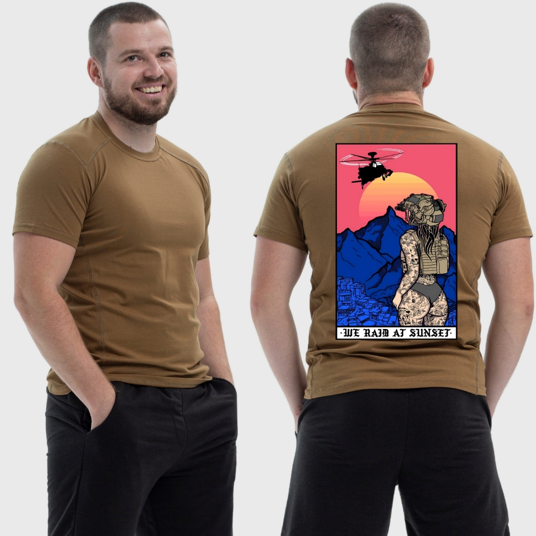 Чоловіча тактична футболка з принтом Sunset Goons дівчина рейд на заході сонця гелікоптер, Койот