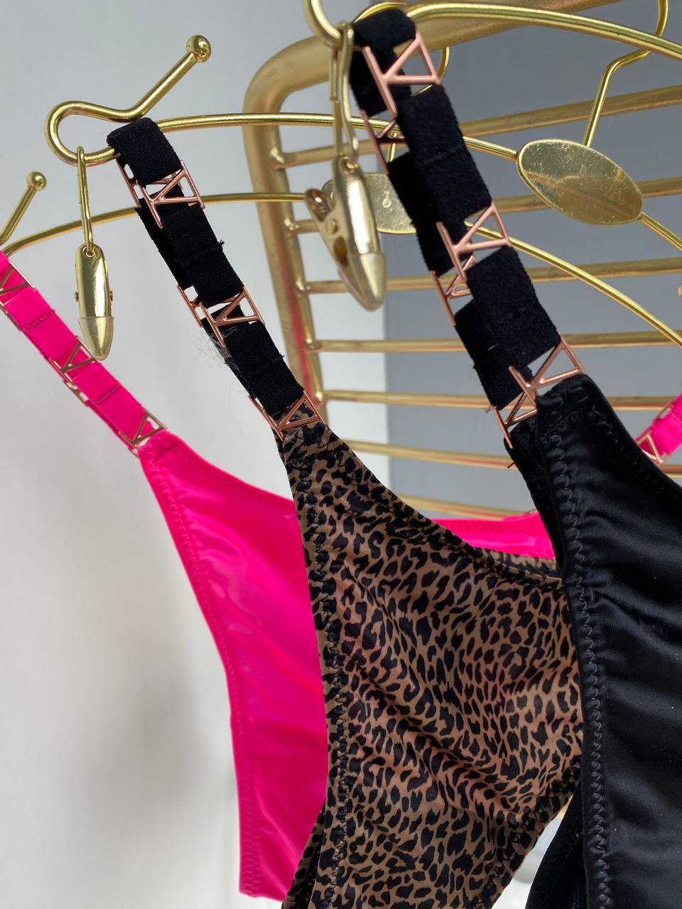 Сет з 3 трусиків DO2497