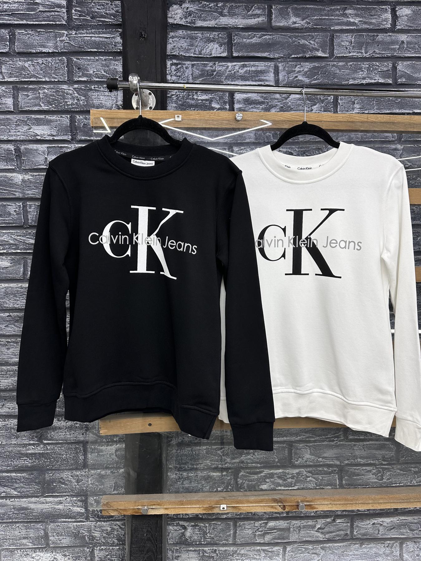 Свитшот Calvin Klein женский трикотажный черный всесезонный стильный для прогулок кофта без капюшона реглан