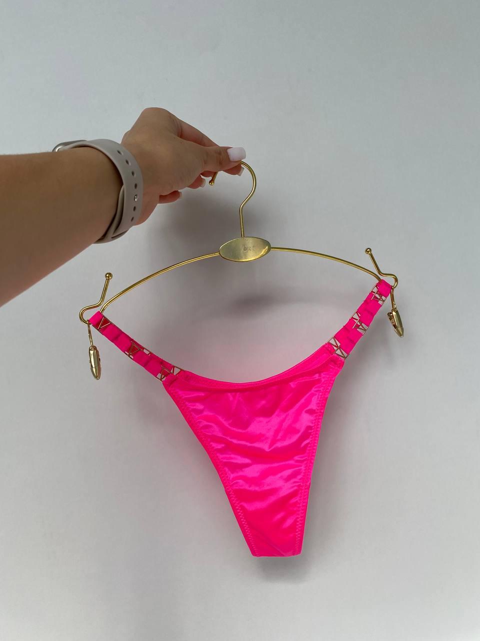 Сет з 3 трусиків DO2497