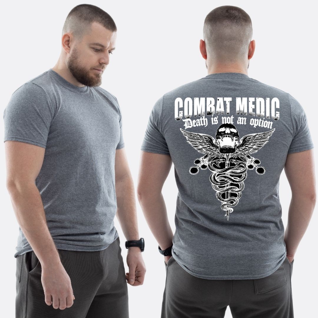 Чоловіча класична футболка з принтом Combat medic череп герб медицини , Мокрий асфальт
