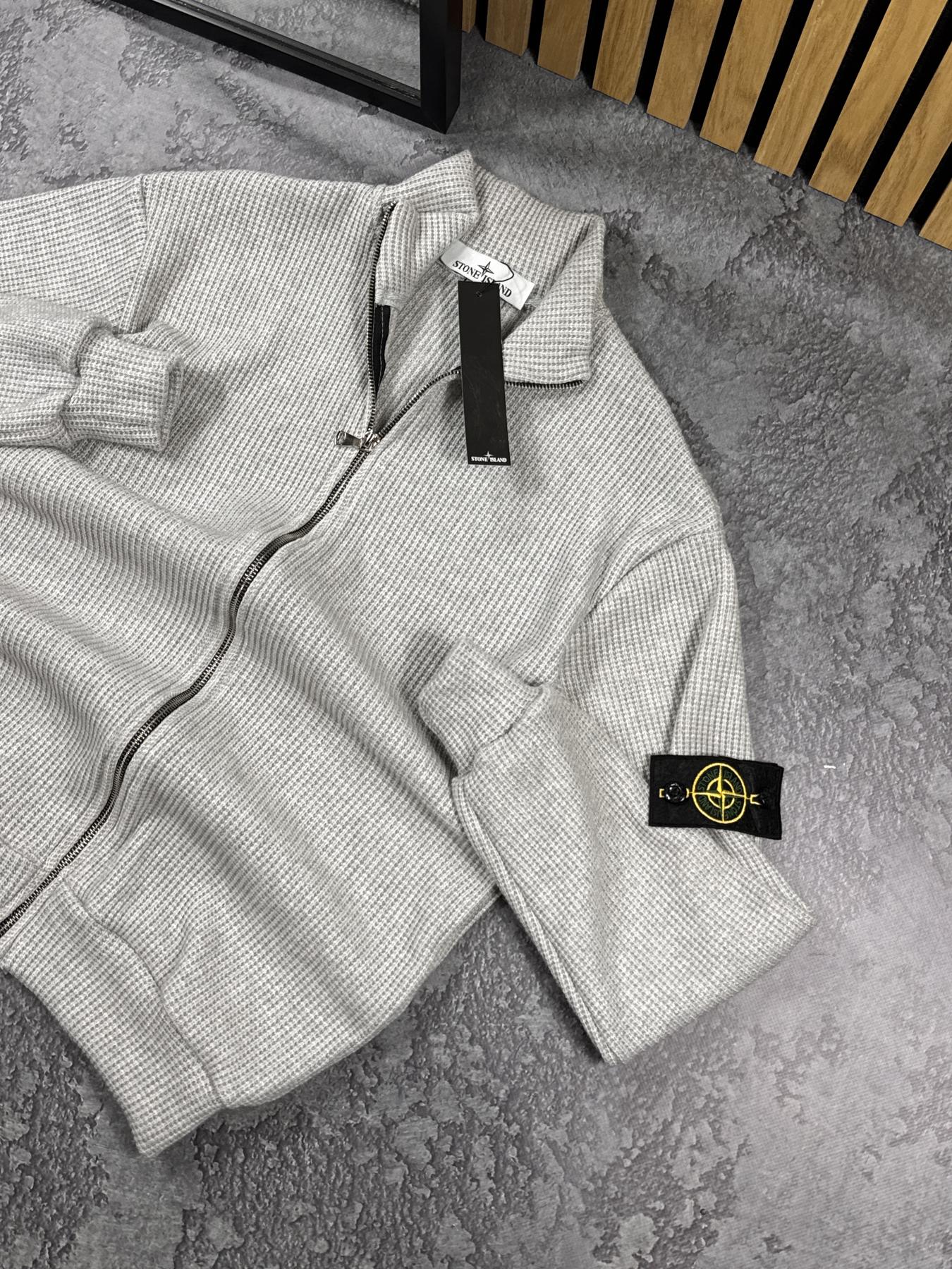 Кофта вязаная Stone Island бежевая полиэстер демисезонная практичная на молнии для прогулок реглан джемпер