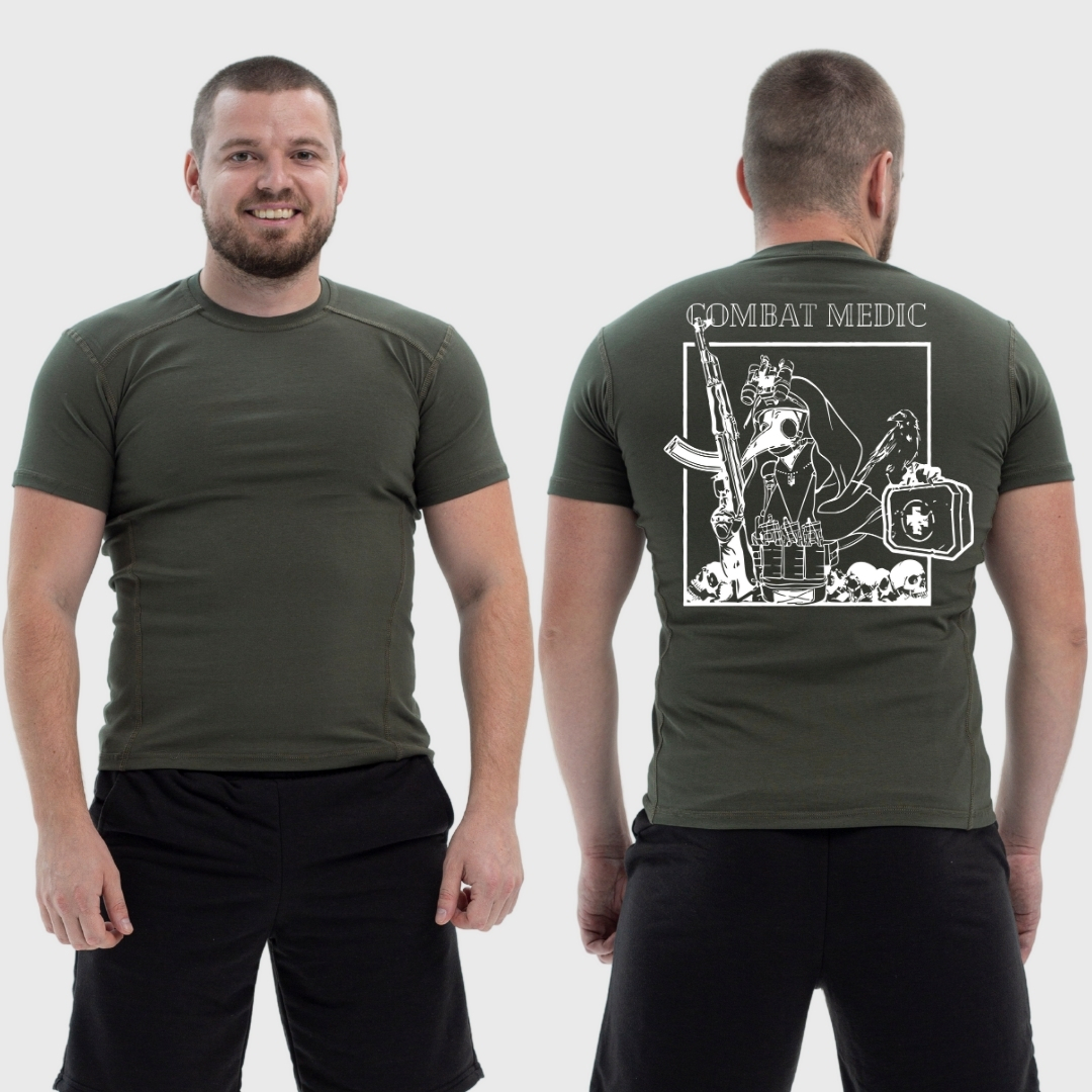 Чоловіча тактична футболка з принтом Combat medic військовий медик аптечка маска чуми, Хакі